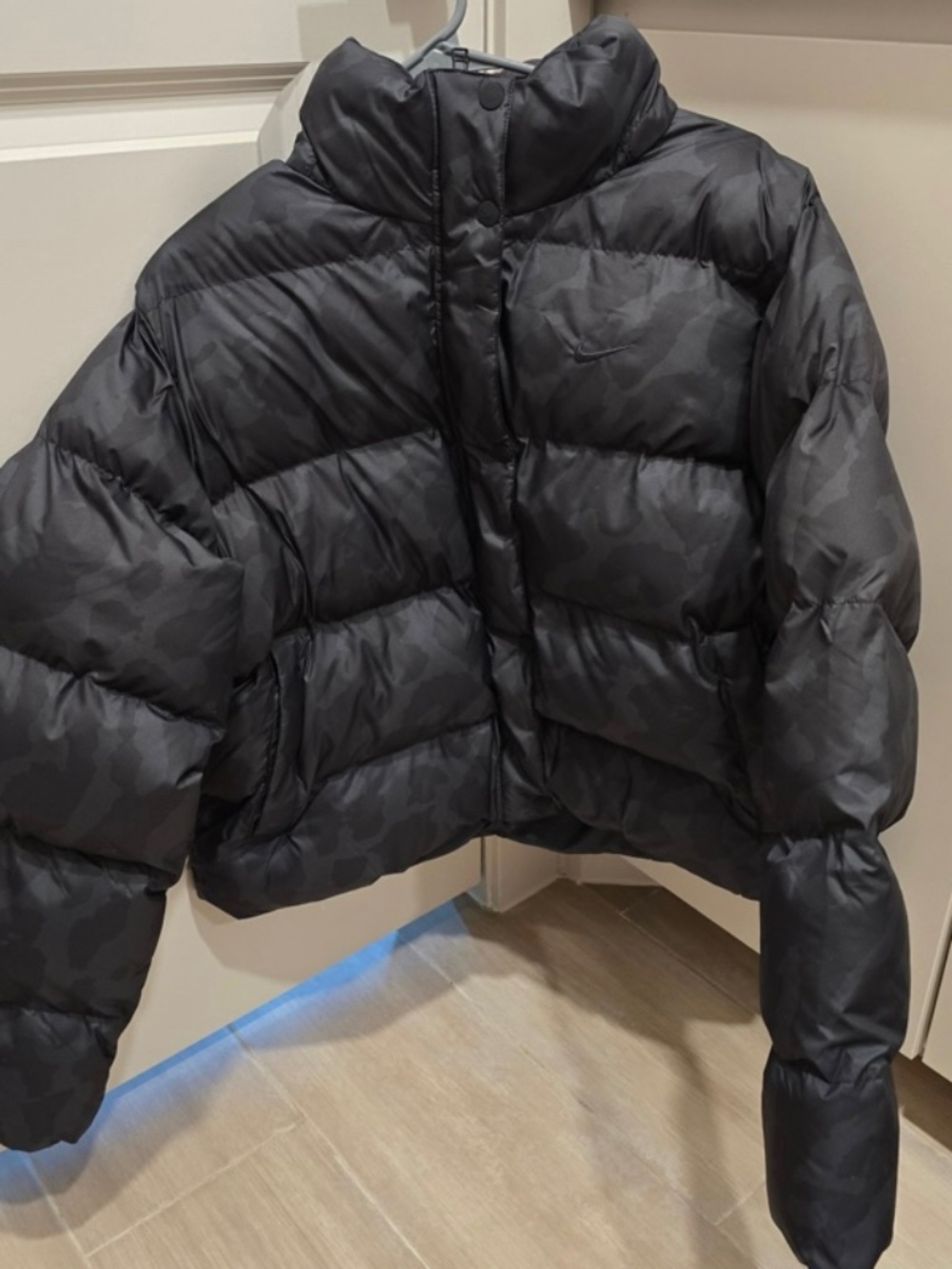 Nike Sportswear Therma-Fit Puffer Jacket Womens M Black HV5101-010 Camo